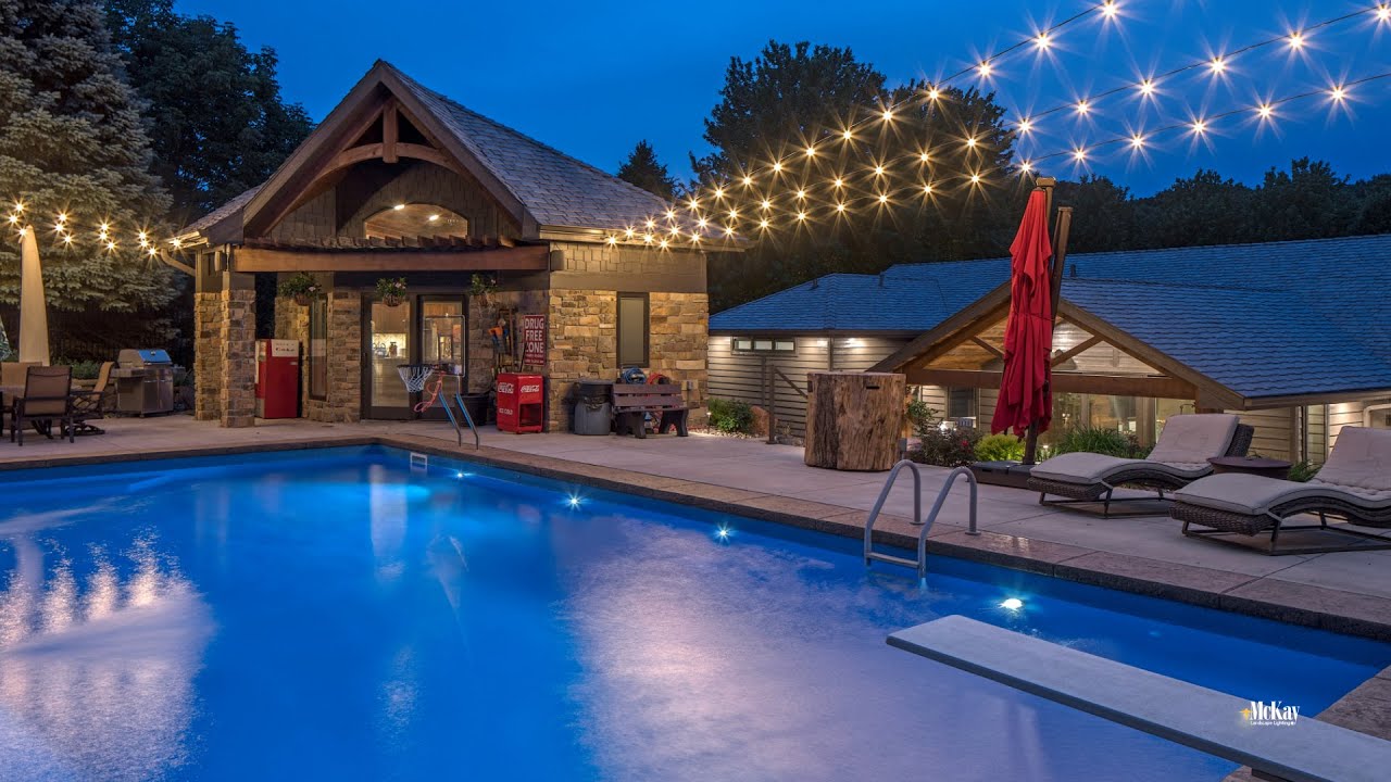 Read more about the article McKay Landscape Lighting: Outdoor Pool Lighting Design